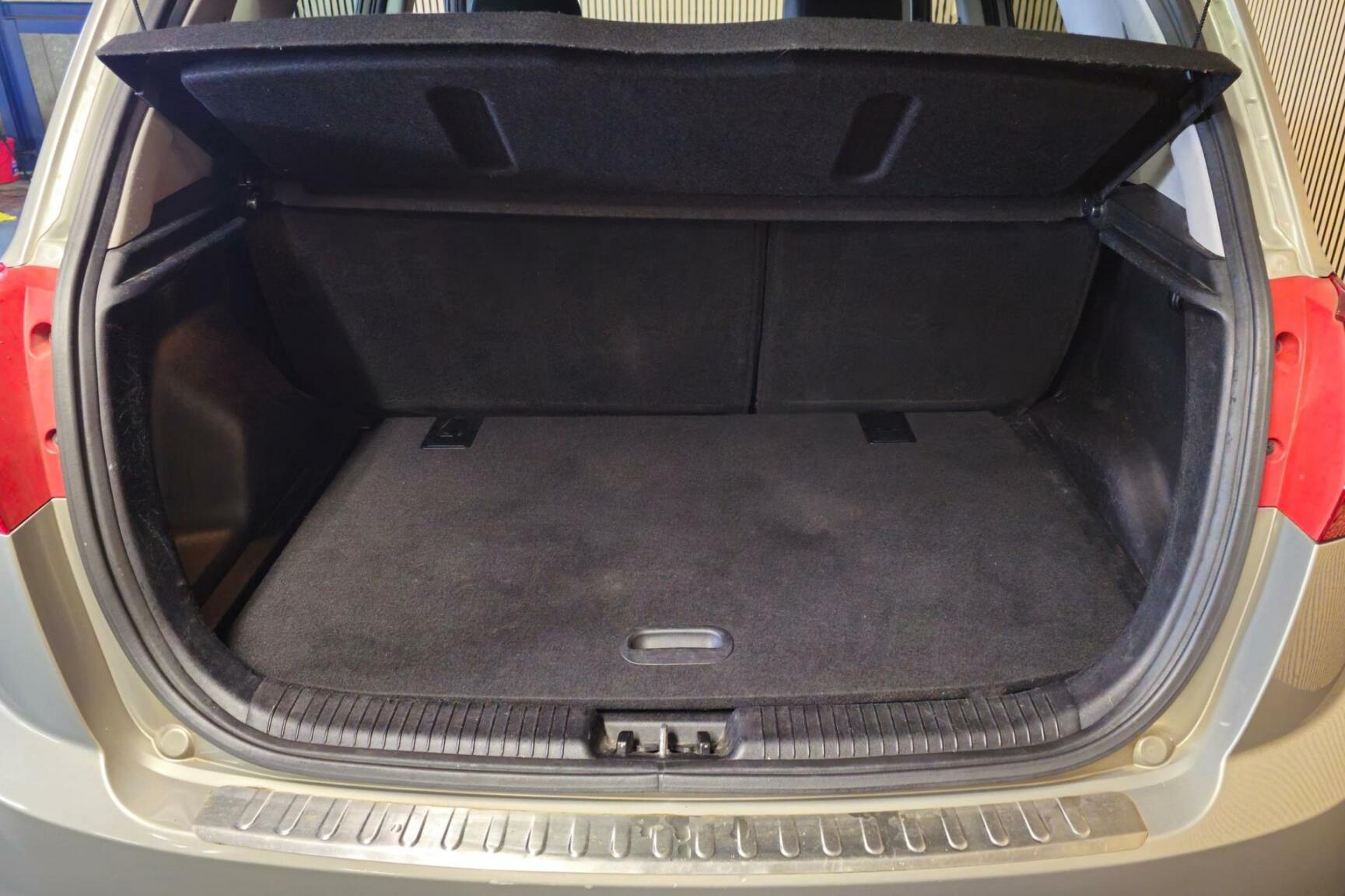 Kia-Venga-5