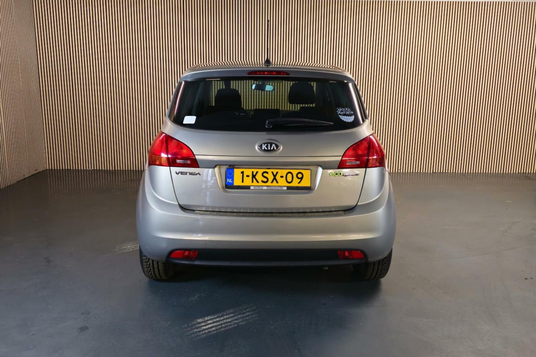 Kia-Venga-9