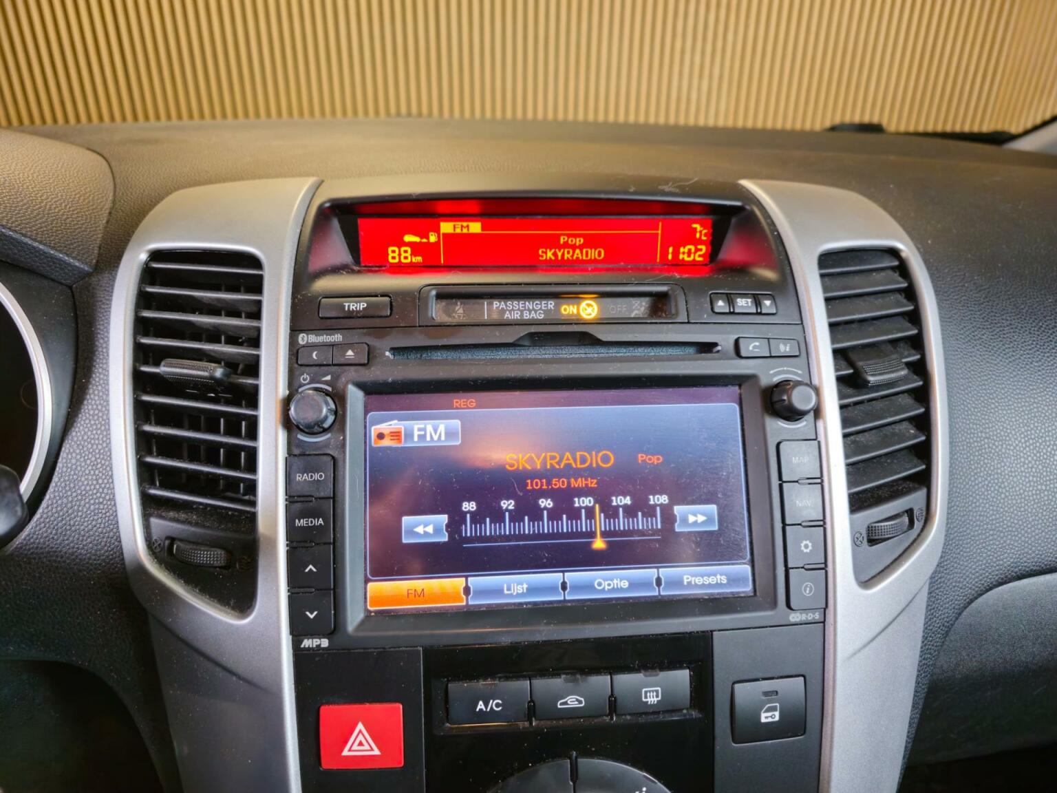 Kia-Venga-14
