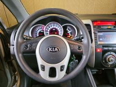 Kia-Venga-11