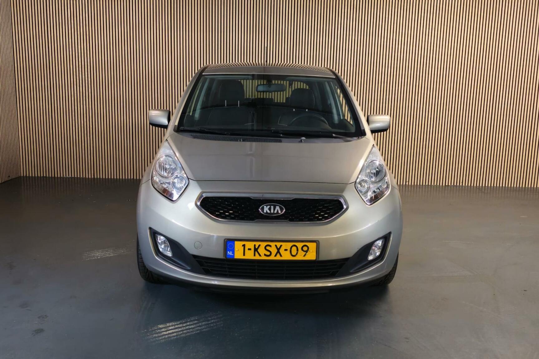 Kia-Venga-19
